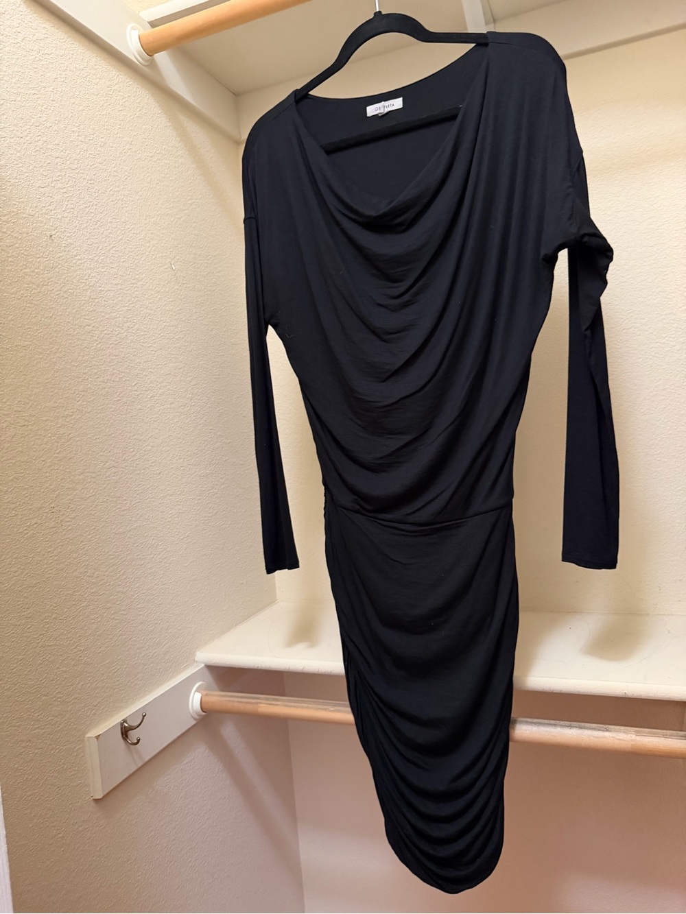 Athleta Black Draped Long Sleeve Ruched Cowl Neck Midi Dress XSP‎ Petite